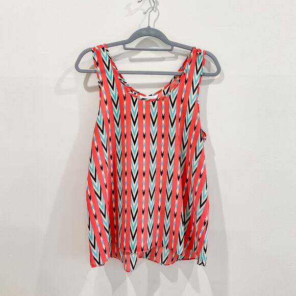 NWOT Women's Large Sleeveless Top With Bow Accent On Back - Picture 1 of 2